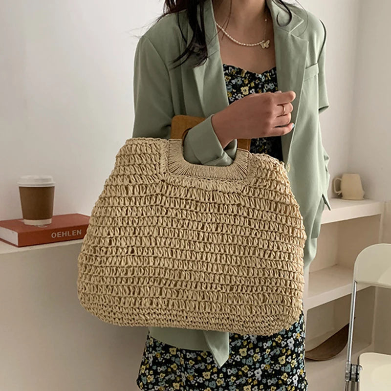 Summer Woven Straw Handbag Female Wooden Handle Bag Large Capacity Travel Beach Bag Fashion Style Totes Hollow out Tote Bolsa