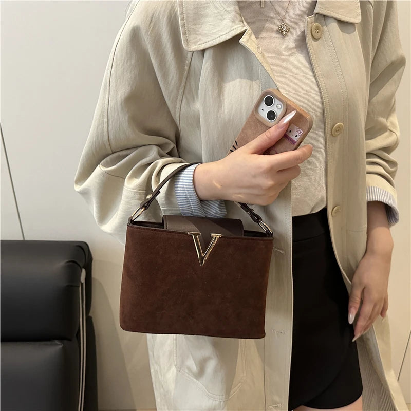 Fashionable Mini Suede Women's Bag, Faux Suede Tote Bag, Simple Hardware Lock Buckle Decoration Handbag Purse Cross Body Bags