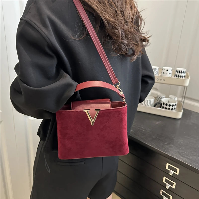 Fashionable Mini Suede Women's Bag, Faux Suede Tote Bag, Simple Hardware Lock Buckle Decoration Handbag Purse Cross Body Bags