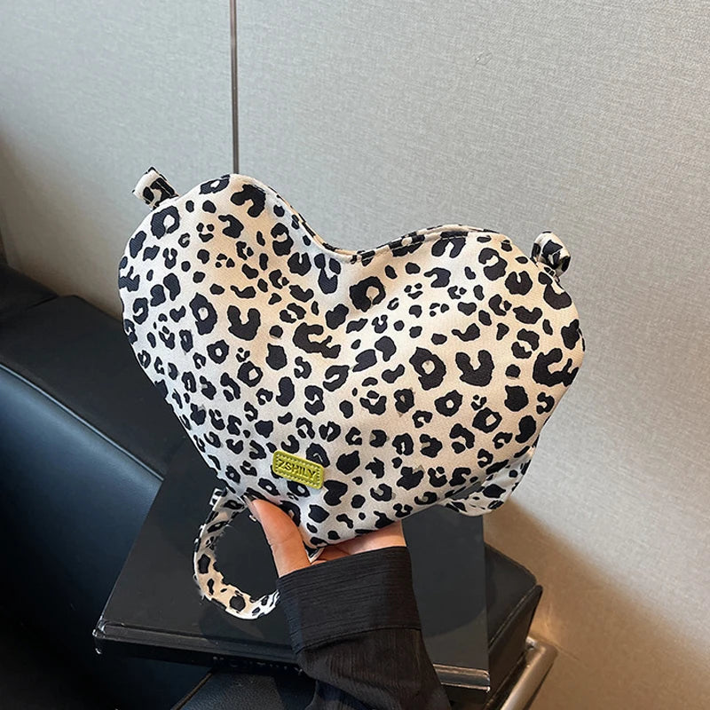 New Heart Shaped Shoulder Bag Fashion Leopard Design Crossbody Bag Cute Handbag Purse For Woman's Tote Bag