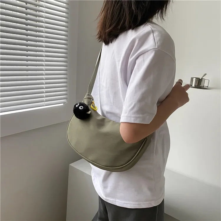 Nylon Half Moon Crossbody Bags for Women, Stylish Dumpling Bag, Small Armpit Shoulder Bag for Daily Use, Work, Outing, Party.