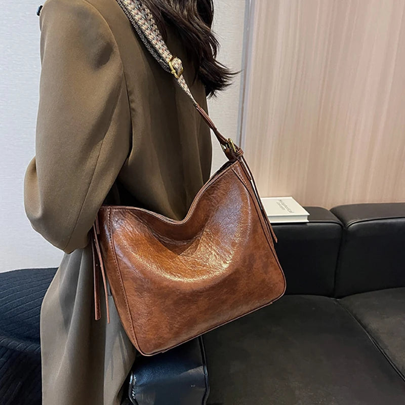 New Crossbody Bag PU Soft Leather Bag Women Fashion Simple Small Square Bag Retro Large Capacity Casual Shoulder Bag