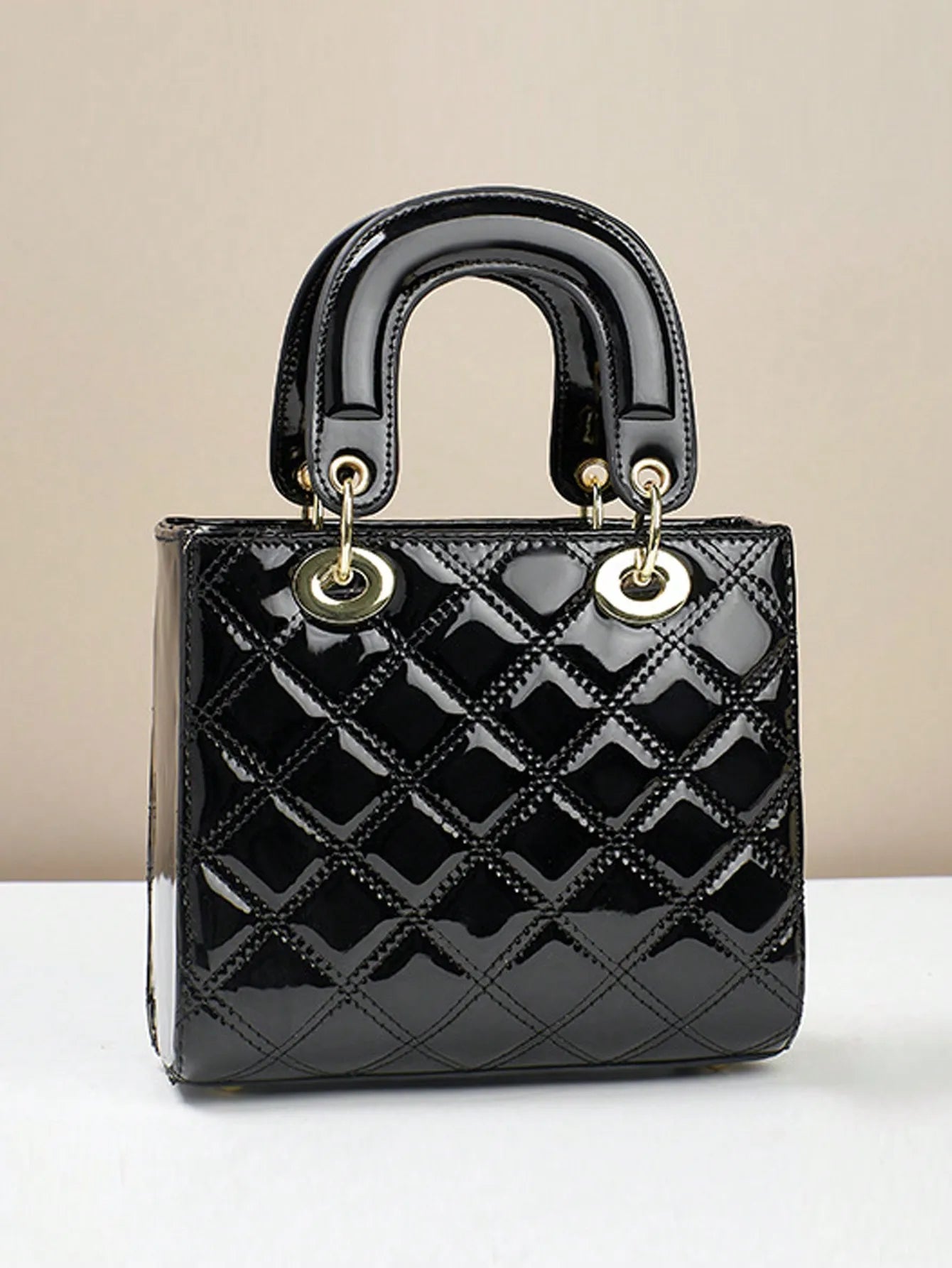 Ladies' handbag with fashionable diamond grid glossy surface, high-end sense, shoulder bag, elegant temperament, square bag