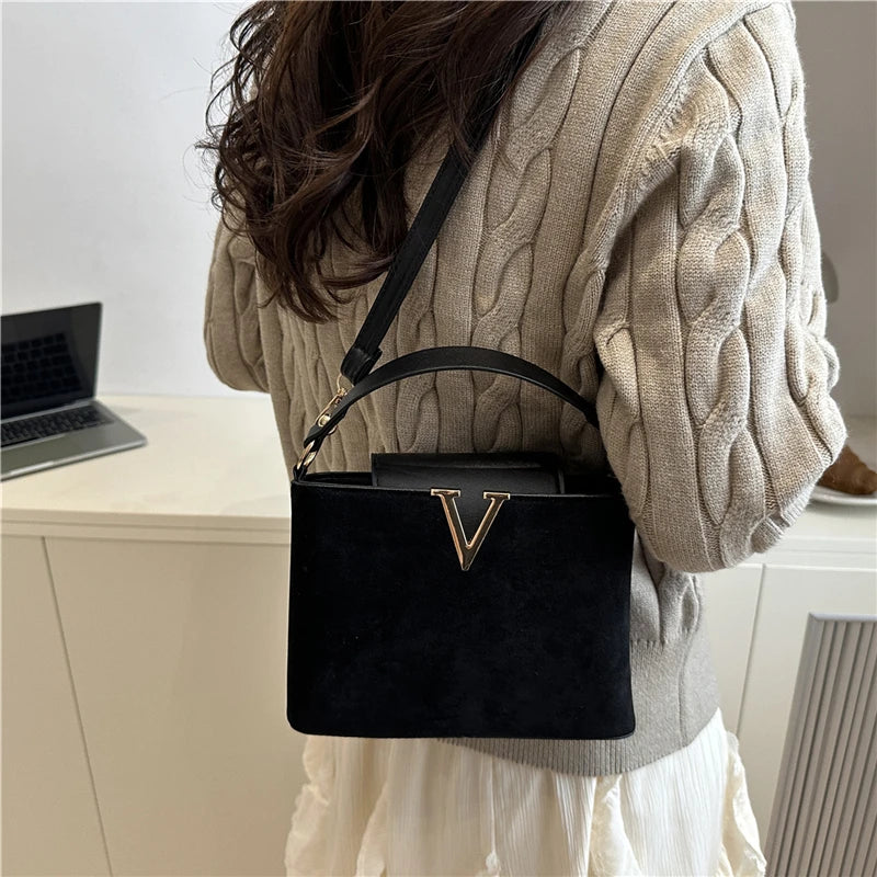 Fashionable Mini Suede Women's Bag, Faux Suede Tote Bag, Simple Hardware Lock Buckle Decoration Handbag Purse Cross Body Bags
