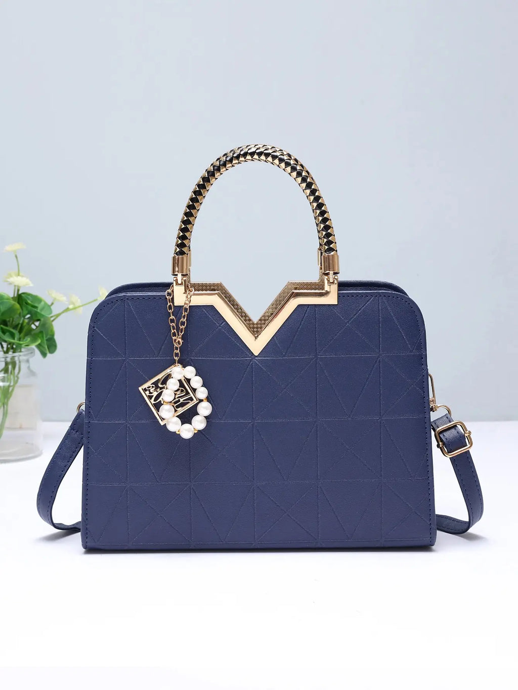 Women's minimalist large capacity mom bag, commuter style business single shoulder handbag