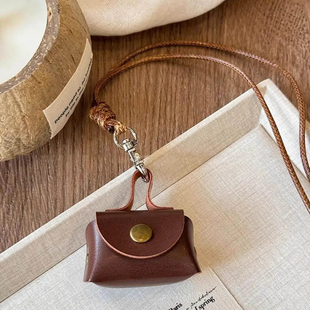 HOT Girl's Sweater Chain Metal&PU Chains Women Bag Pendants Unique Vintage Keychains With PU Heart Jewelry Accessories Gifts NEW