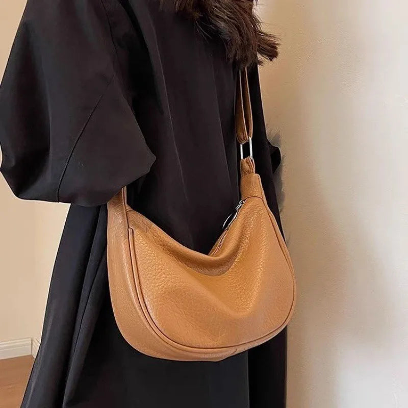 Solid Color Hobos Bag For Women Large Capacity Travel Crossbody Bag Female Half Moon Shoulder Bag Ladies Daily Fanny Packs