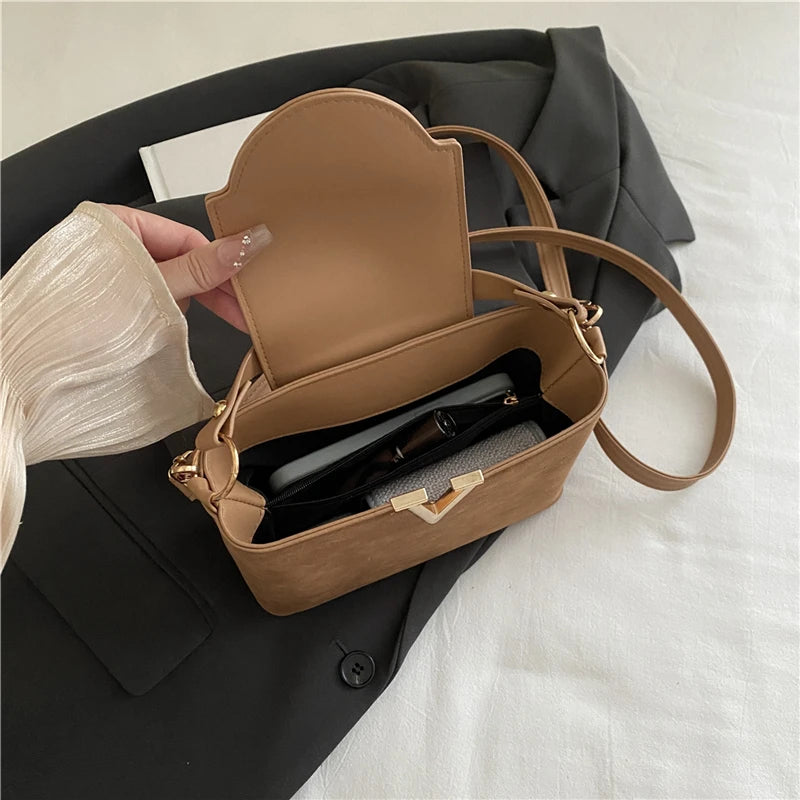 Fashionable Mini Suede Women's Bag, Faux Suede Tote Bag, Simple Hardware Lock Buckle Decoration Handbag Purse Cross Body Bags