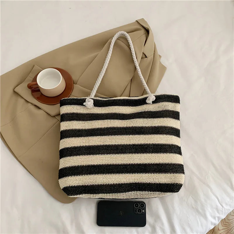 Women Straw Shoulder Bag Color Contrast Beach Handbag Large Capacity Simple Shoulder Bag Ladies Summer Daily Bag