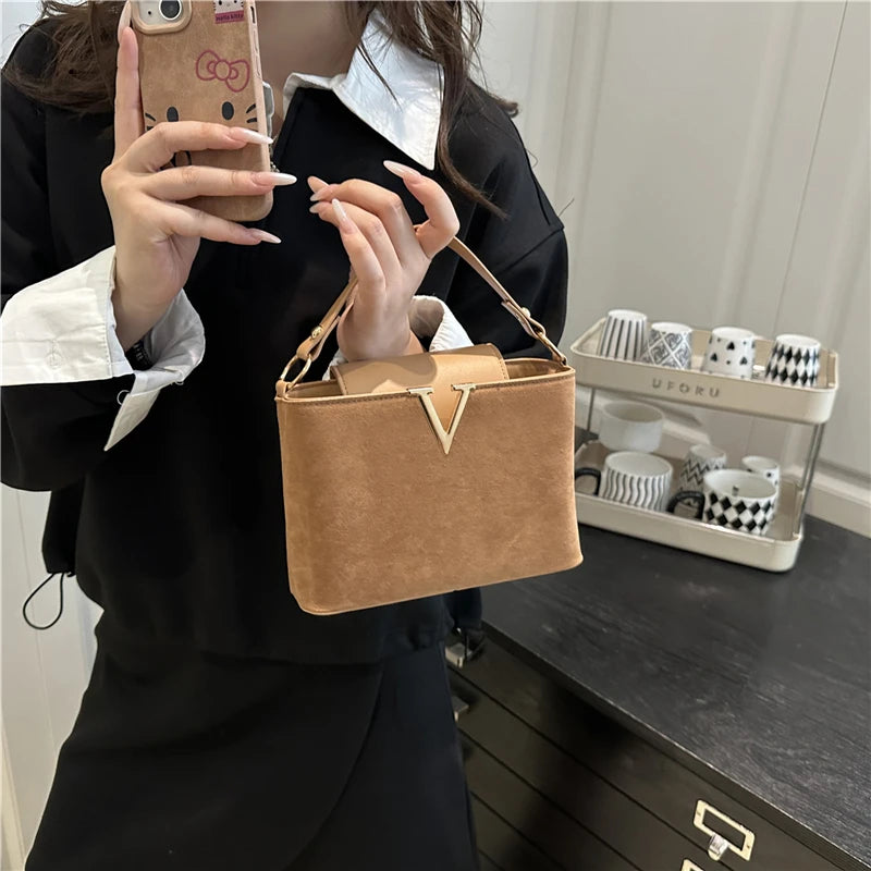 Fashionable Mini Suede Women's Bag, Faux Suede Tote Bag, Simple Hardware Lock Buckle Decoration Handbag Purse Cross Body Bags