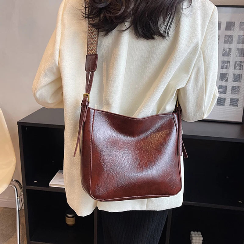 New Crossbody Bag PU Soft Leather Bag Women Fashion Simple Small Square Bag Retro Large Capacity Casual Shoulder Bag