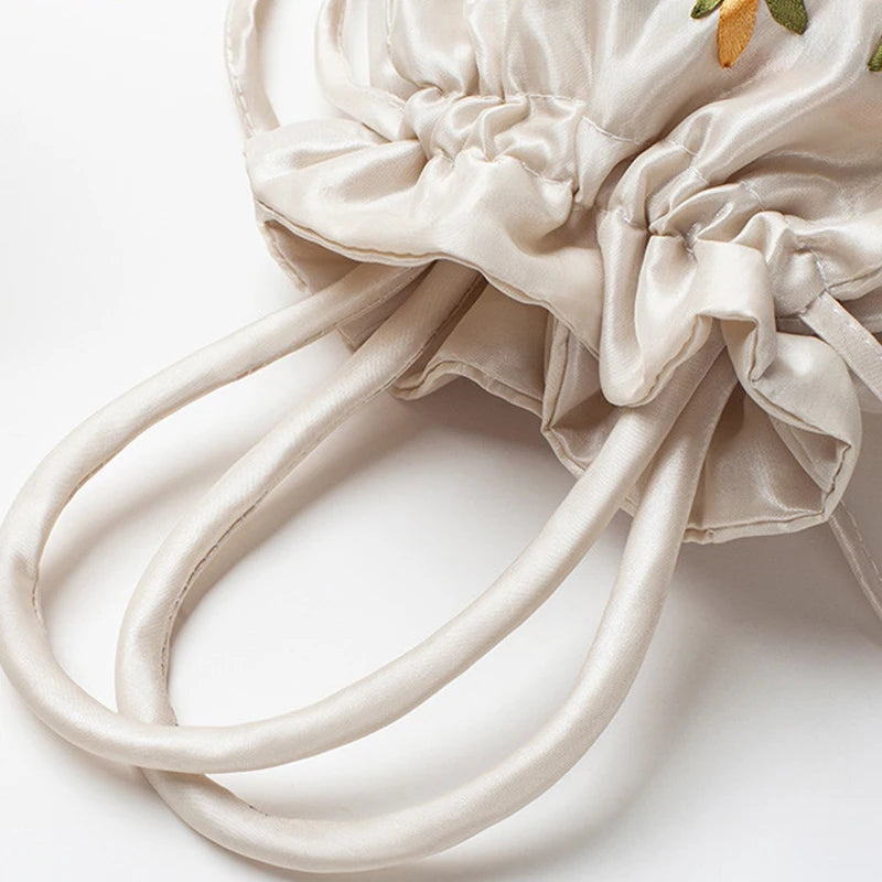 Retro Embroidery Drawstrings Handbags Storage Bags Women Purse Wallets Card Holder Bucket Shoulder Bag Wrist Bags