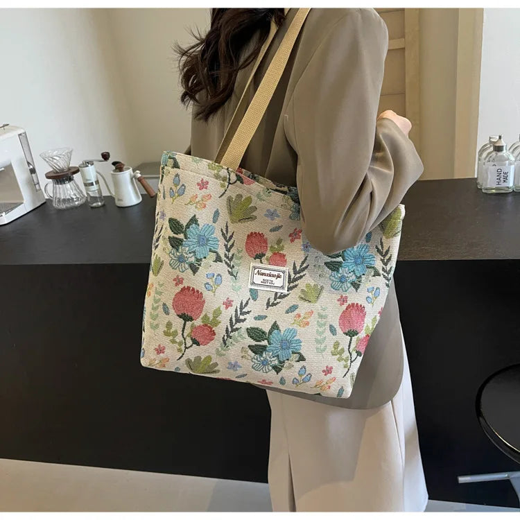 New Fashion Large Capacity Commuter Tote Bag Simple Stylish for College Students, Daily Handbag Shoulder Use
