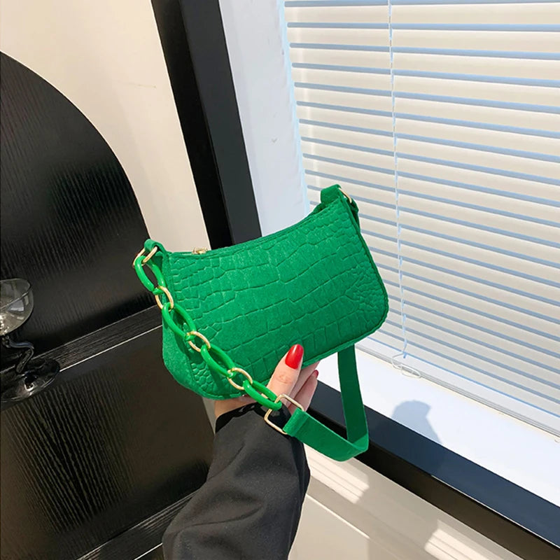 Trendy Lightweight Women Small Square Bag Crocodile Pattern Faux Fur Material Versatile Chain Strap Single Shoulder Bag