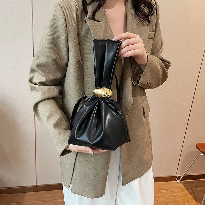 Design Mini PU Leather Dumpling Niche Clutch Bags for Women Fashion Knotted Female Retro Shoulder Bag Wrist Handbags and Purses