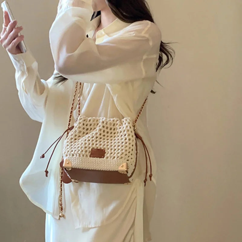 Chic Knit Crossbody Bags for Woman Bucket Bag with Adjustable Strap Weaving Handbag Shoulder Messenger Bag with Polyester Lining