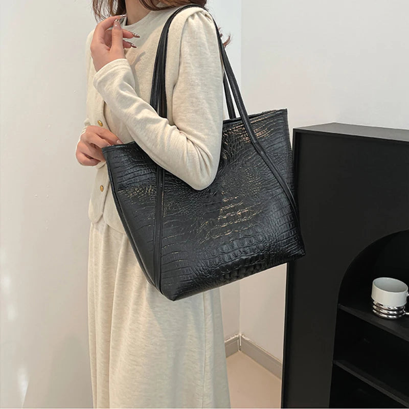 Vintage Crocodile Leather Women Handbag Large Capacity Shoulder Shopping Bag Travel Ladies Fashion Commuter Totes