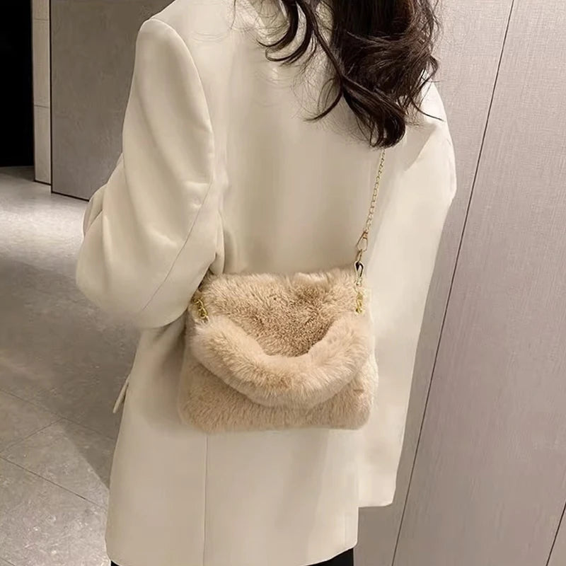 Plush Faux Fur Tote Bag for Women Winter Shoulder Bag Casual Fluffy Crossbody Bags Fashion Chain Handbag Girls Soft Purse