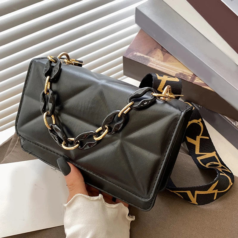 Internet Celebrity Fashion Women's Bag, New Pressed Grid Small Square Bag, Wide Shoulder Strap, Single Shoulder Crossbody Bag