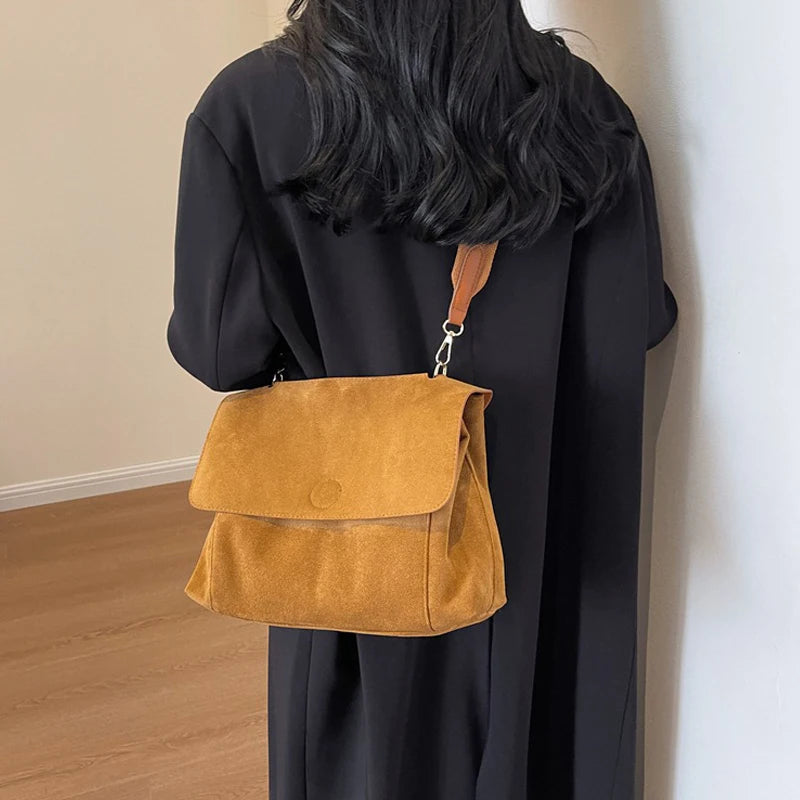 Women Mailman's Flap Bag Matte Suede Versatile Winter Large Capacity Crossbody Bag Single Shoulder Bag Shopper Totes