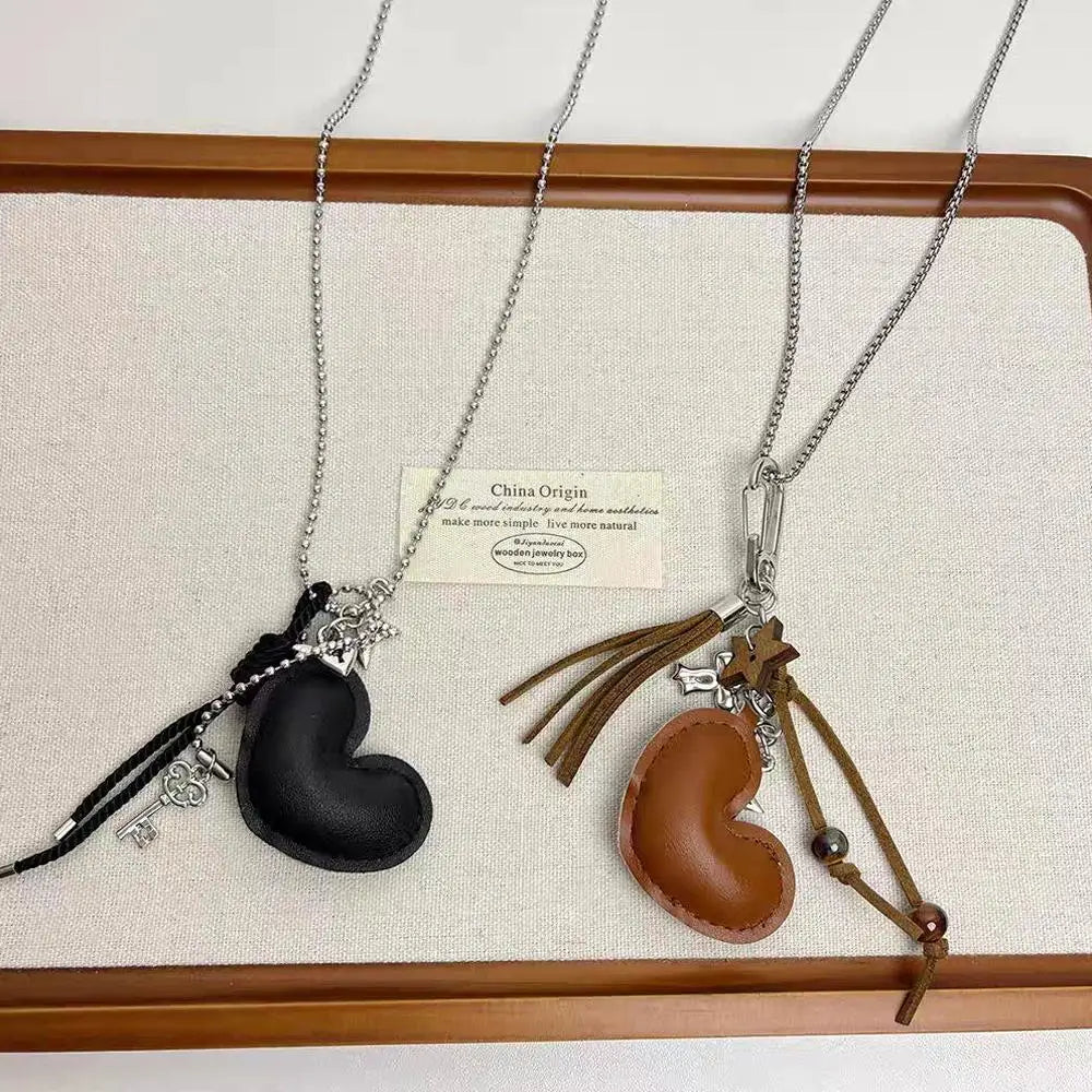 HOT Girl's Sweater Chain Metal&PU Chains Women Bag Pendants Unique Vintage Keychains With PU Heart Jewelry Accessories Gifts NEW