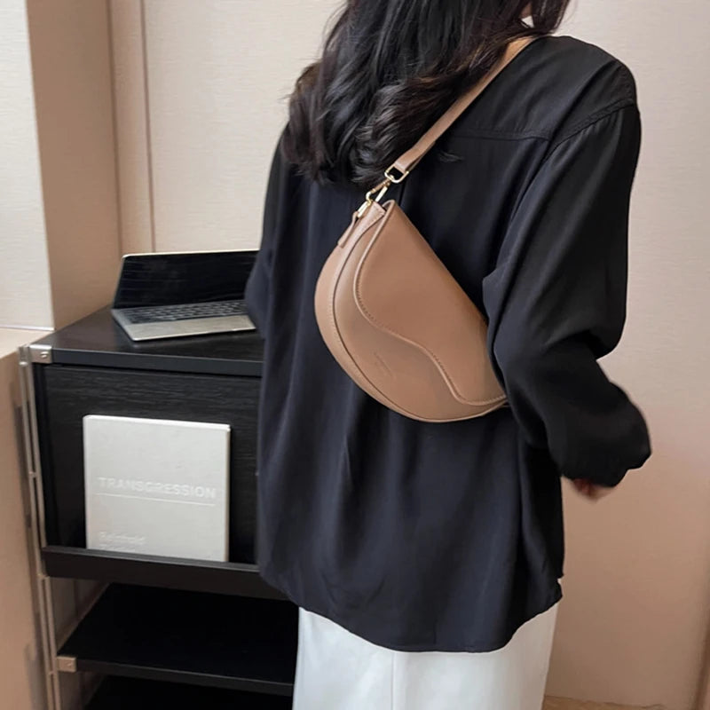 New Solid Color PU Leather Women's Crossbody Bag With Stylish Red Wide Shoulder Strap Shoulder Small Square Bag