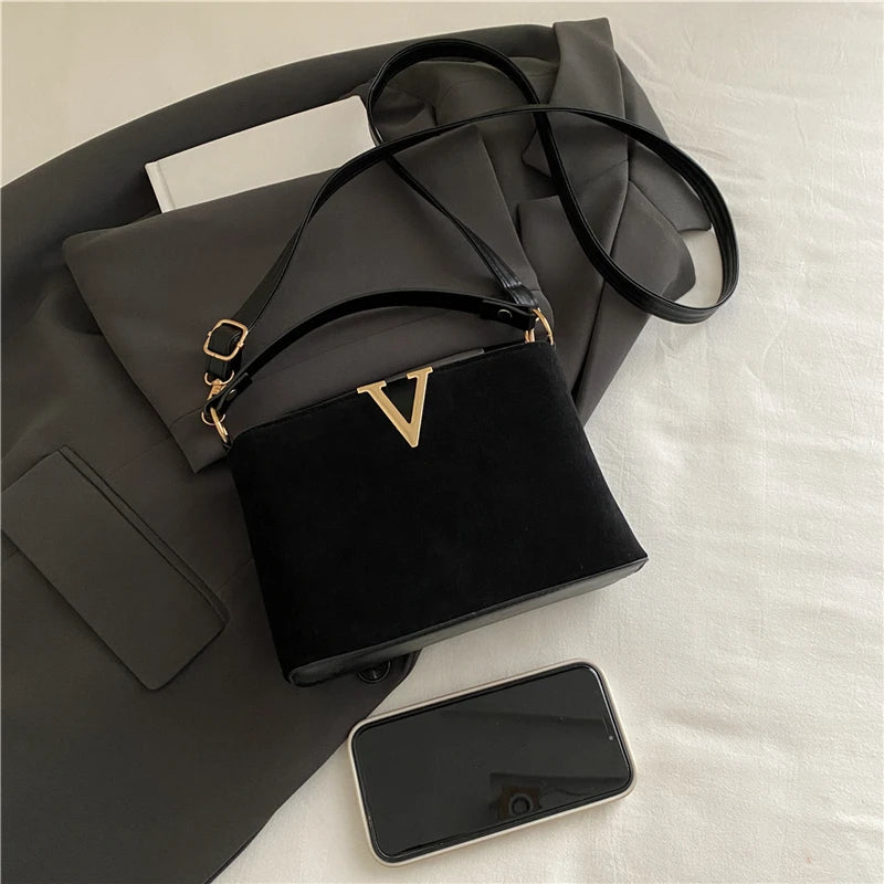 Fashionable Mini Suede Women's Bag, Faux Suede Tote Bag, Simple Hardware Lock Buckle Decoration Handbag Purse Cross Body Bags