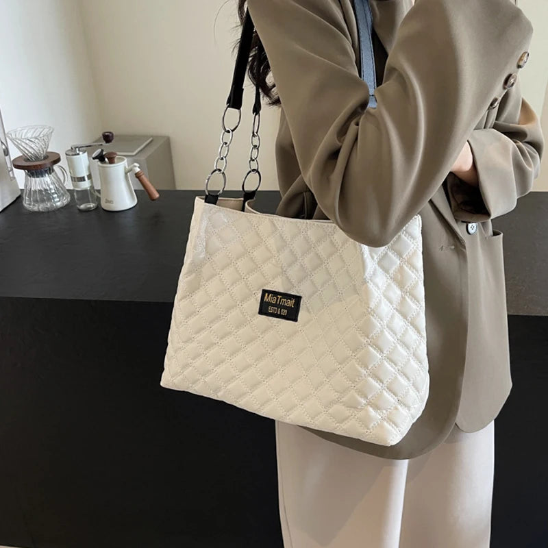 New Popular PU Leather Large Capacity Women's Bag Winter High Quality Quilted Design Shoulder Bag Commute Shopper Tote Bag