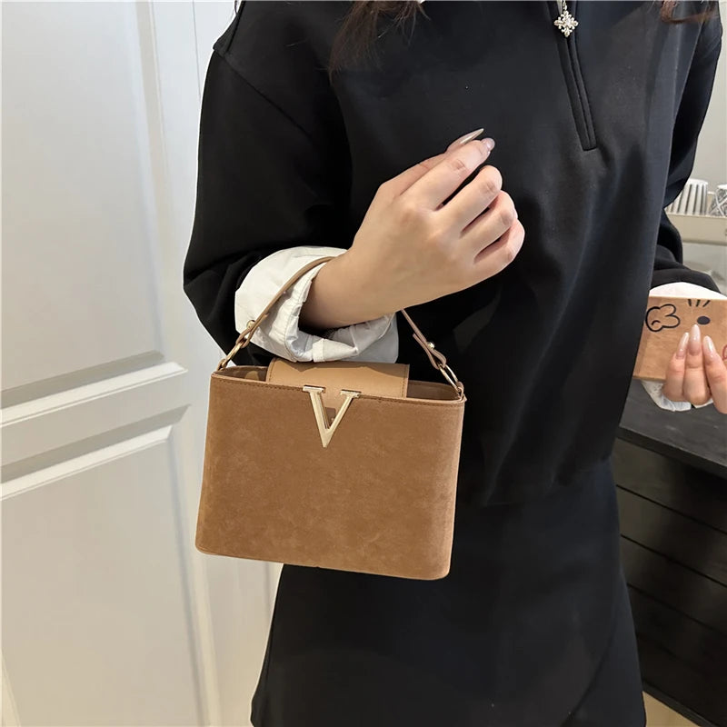 Fashionable Mini Suede Women's Bag, Faux Suede Tote Bag, Simple Hardware Lock Buckle Decoration Handbag Purse Cross Body Bags