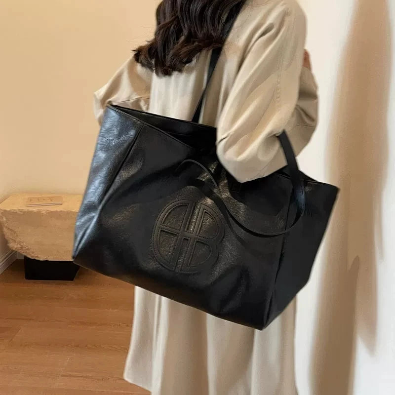 Chic Large Capacity Women's Tote Bag - Casual Vintage Soft Faux Leather, Versatile Solid Color Shoulder Handbag with Zip Closure