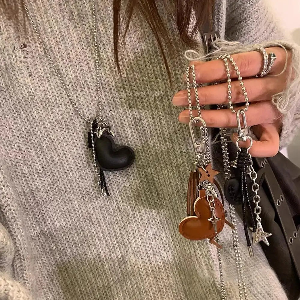 HOT Girl's Sweater Chain Metal&PU Chains Women Bag Pendants Unique Vintage Keychains With PU Heart Jewelry Accessories Gifts NEW