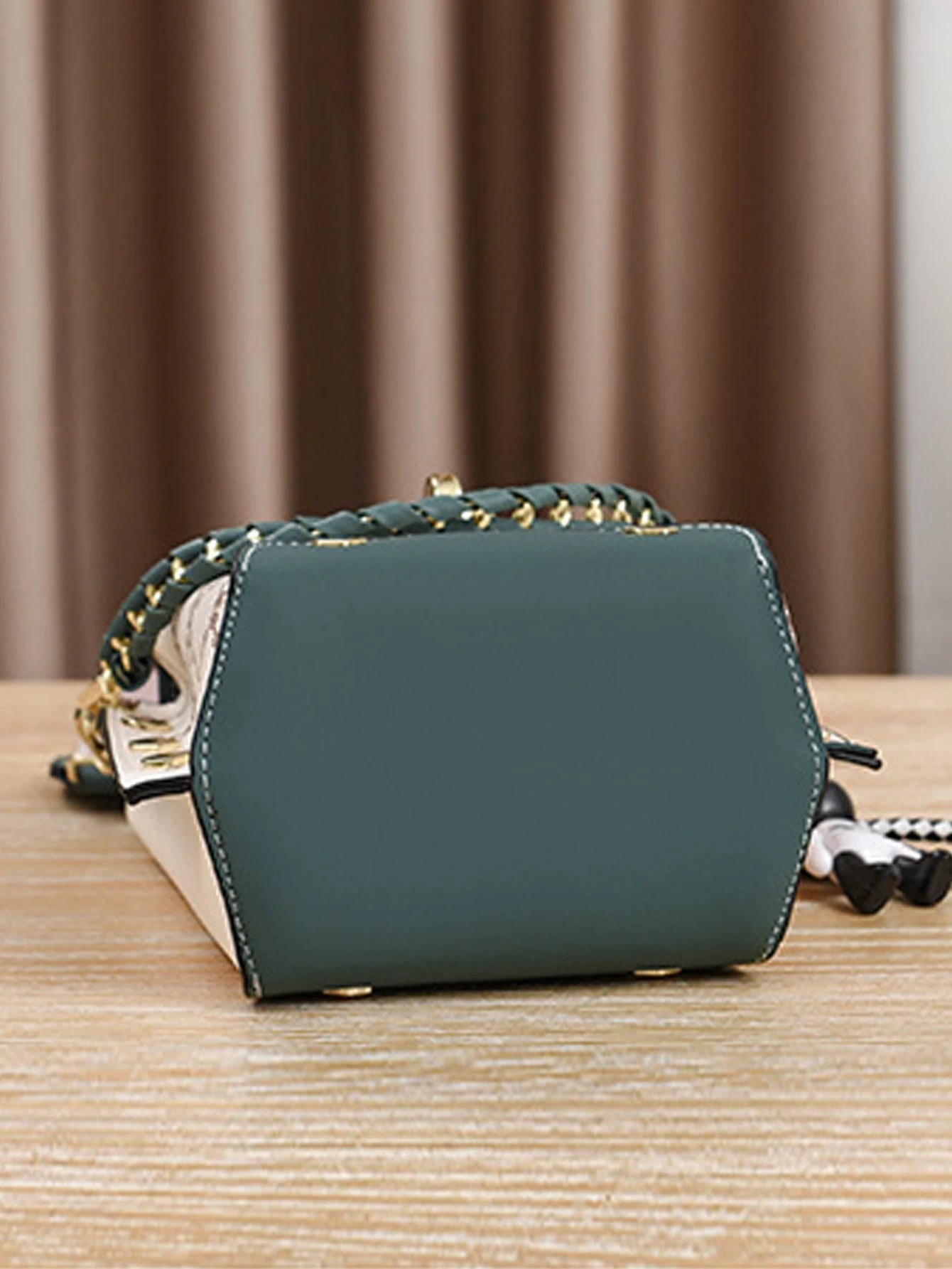 Mini studded decorative crossbody bag, diamond embroidered mobile wallet, fashionable chain decoration women's handbag