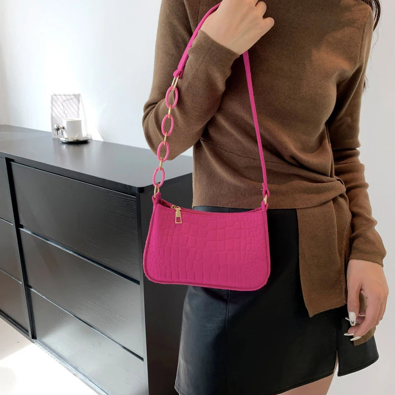 Trendy Lightweight Women Small Square Bag Crocodile Pattern Faux Fur Material Versatile Chain Strap Single Shoulder Bag
