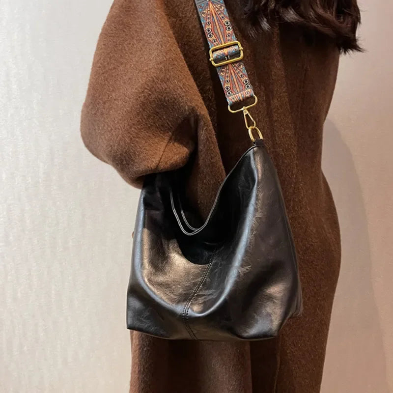 Popular Bucket Bag For Women Luxury Shoulder Bag High Quality Crossbody Bag Designer Large Capacity Messenger Bag Handbag Totes