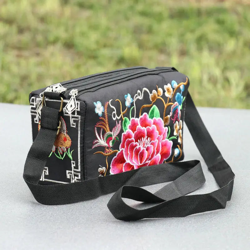 Women's Embroidered Flowers Canvas Shoulder Crossbody Bag Ladies Luxury Large Capacity Handbags and Purse Female Casual Totes