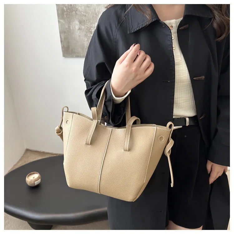 Stylish Casual Tote Bag, Large Capacity PU Leather Handbag Women Wing Bag, Fashionable Woman Bags, Commuting Armpit Shoulder Bag
