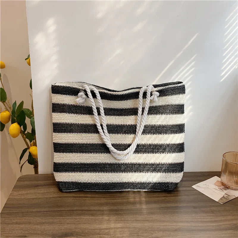 Women Straw Shoulder Bag Color Contrast Beach Handbag Large Capacity Simple Shoulder Bag Ladies Summer Daily Bag