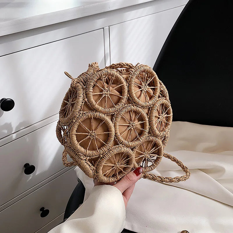 Summer Hollow Round Straw Bag For Women Casual Woven Handmade Crossbody Bag New Trendy Rattan Beach Bags Designer Circle Handbag