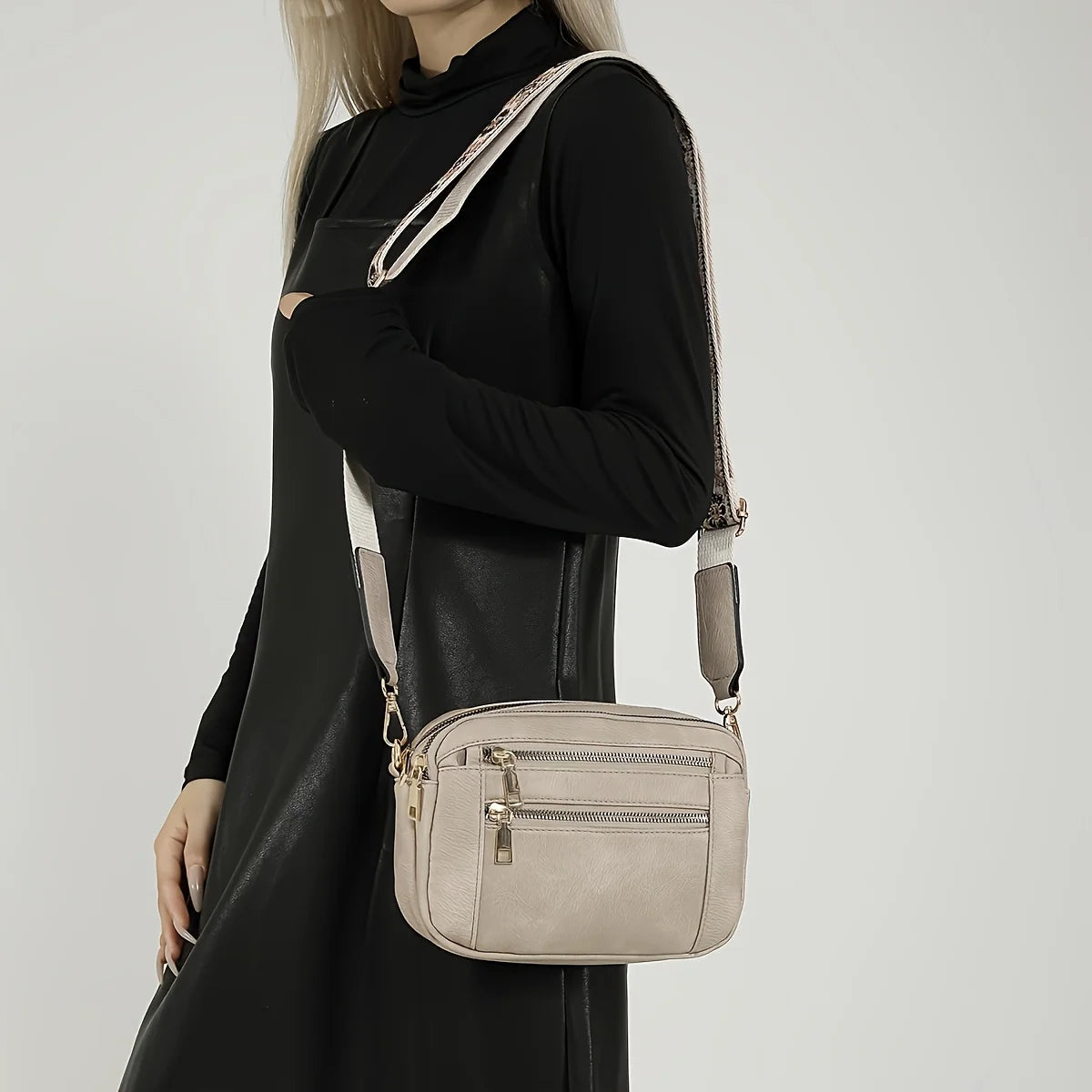 Stylish Wide Shoulder Strap Leather Crossbody Bag States Color Matching Zipper Small Square Shoulder Bag Suitable for Daily Use