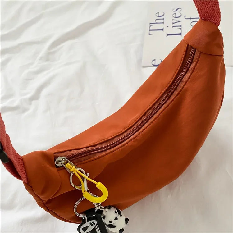 Nylon Half Moon Crossbody Bags for Women, Stylish Dumpling Bag, Small Armpit Shoulder Bag for Daily Use, Work, Outing, Party.