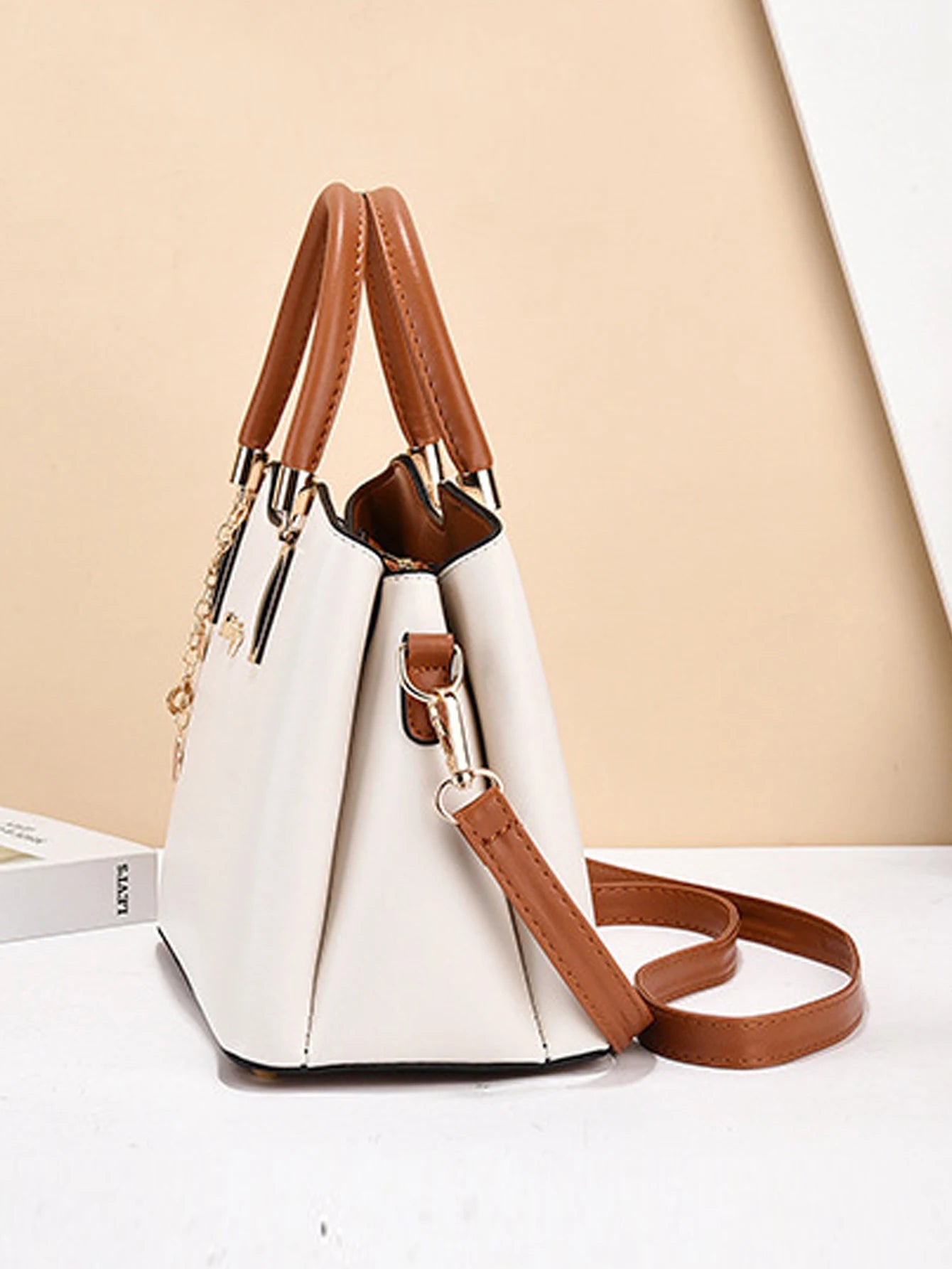 Ladies' fashionable and simple shoulder bag, contrasting color mother bag, large capacity handbag