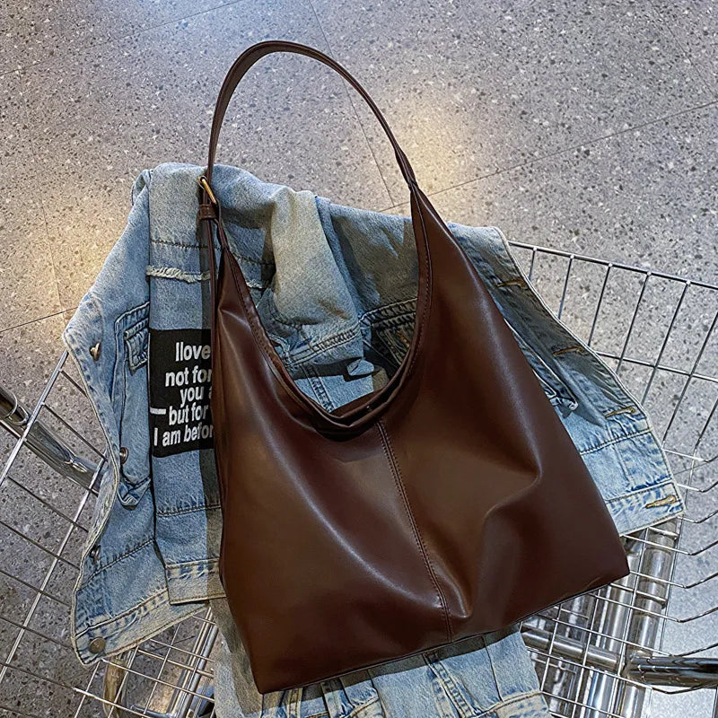 Vintage Large Capacity Shoulder Bag for Women with Soft Solid Crossbody Bag Retro Tote Bag For Commute