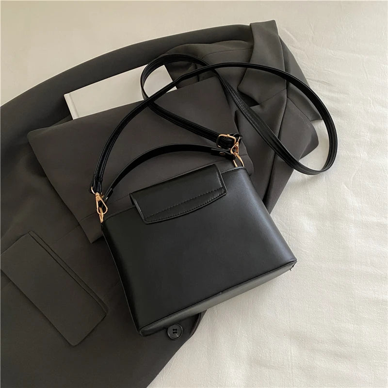 Fashionable Mini Suede Women's Bag, Faux Suede Tote Bag, Simple Hardware Lock Buckle Decoration Handbag Purse Cross Body Bags