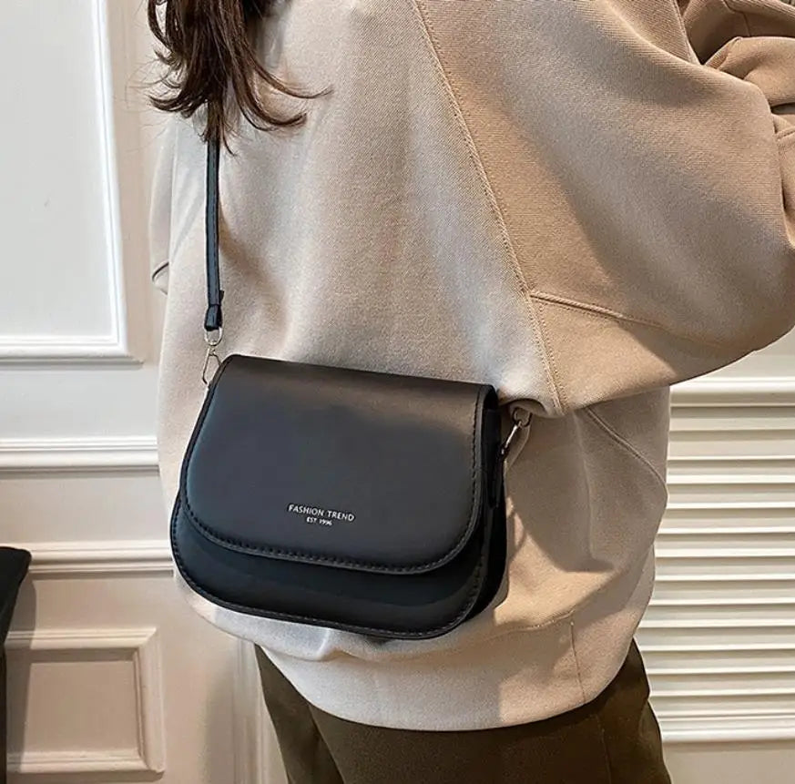 Fashionable Synthetic Leather Crossbody Bag, Womens Shoulder Bag, Simple Square Design, Adjustable Strap, Suitable for Daily Use