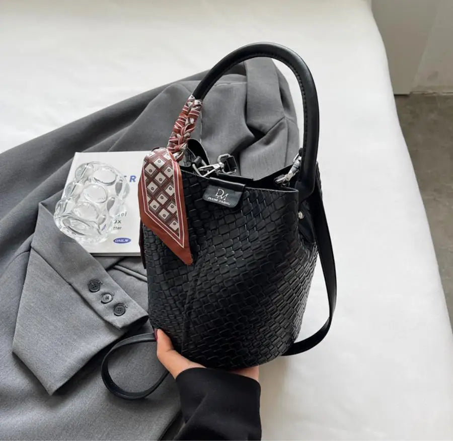 Fashionable Women's Bucket Bag, Stylish Solid Color Woven Effect Handbag Shoulder Bag and Crossbody Bag, Can Be Carried By Hand