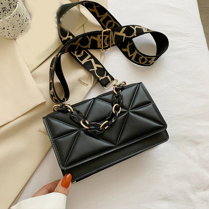Internet Celebrity Fashion Women's Bag, New Pressed Grid Small Square Bag, Wide Shoulder Strap, Single Shoulder Crossbody Bag