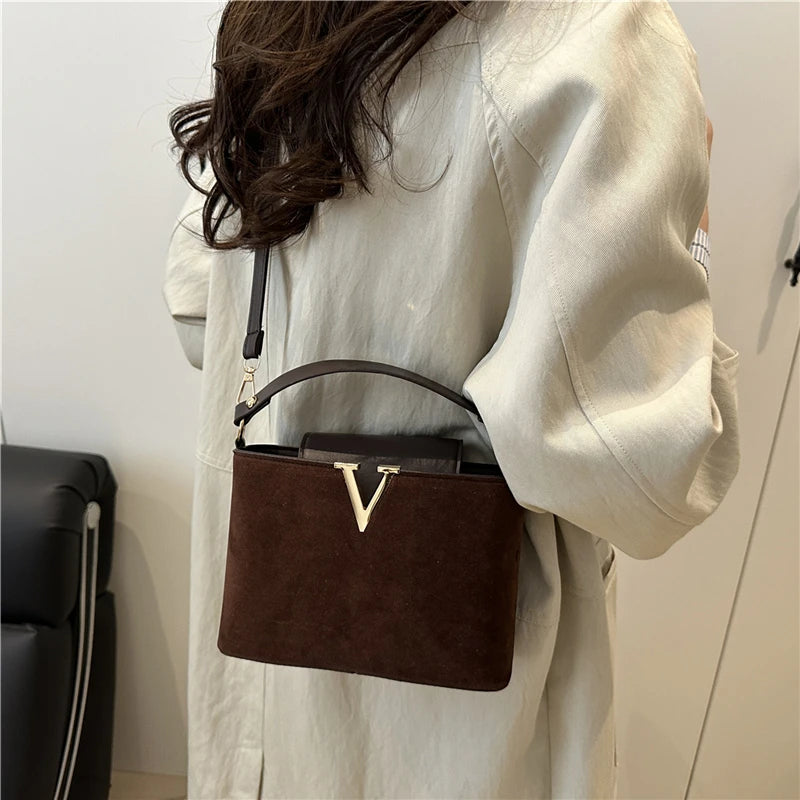 Fashionable Mini Suede Women's Bag, Faux Suede Tote Bag, Simple Hardware Lock Buckle Decoration Handbag Purse Cross Body Bags