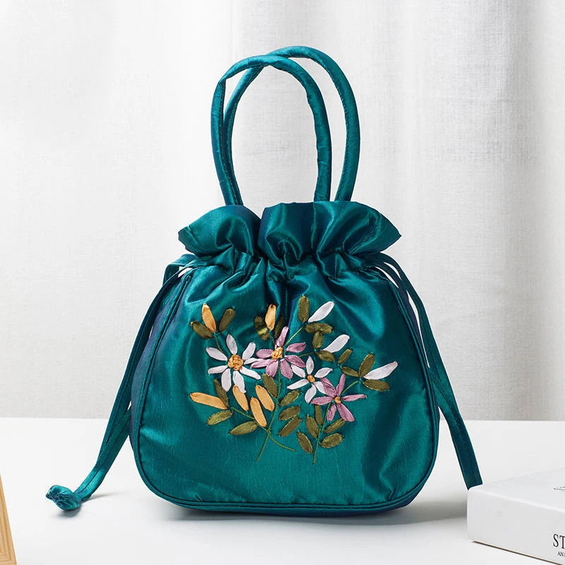 Retro Embroidery Drawstrings Handbags Storage Bags Women Purse Wallets Card Holder Bucket Shoulder Bag Wrist Bags