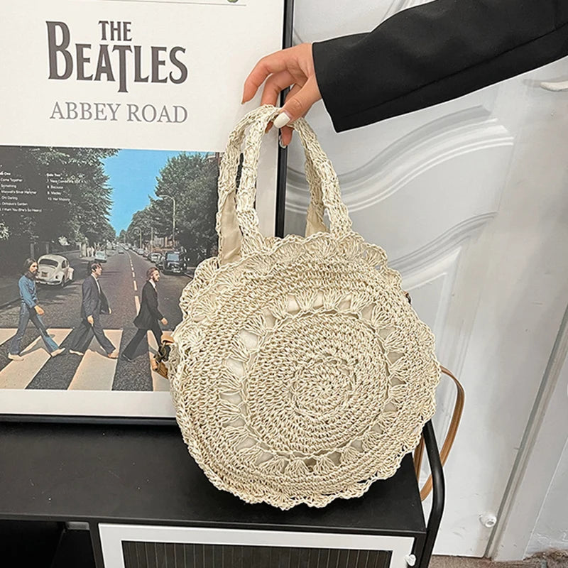 Summer Round Straw Bag Women Woven Rattan Beach Bag Hot New Shoulder Bag Circle Hollow Out Handle Bag Casual Shopper Tote Pouch