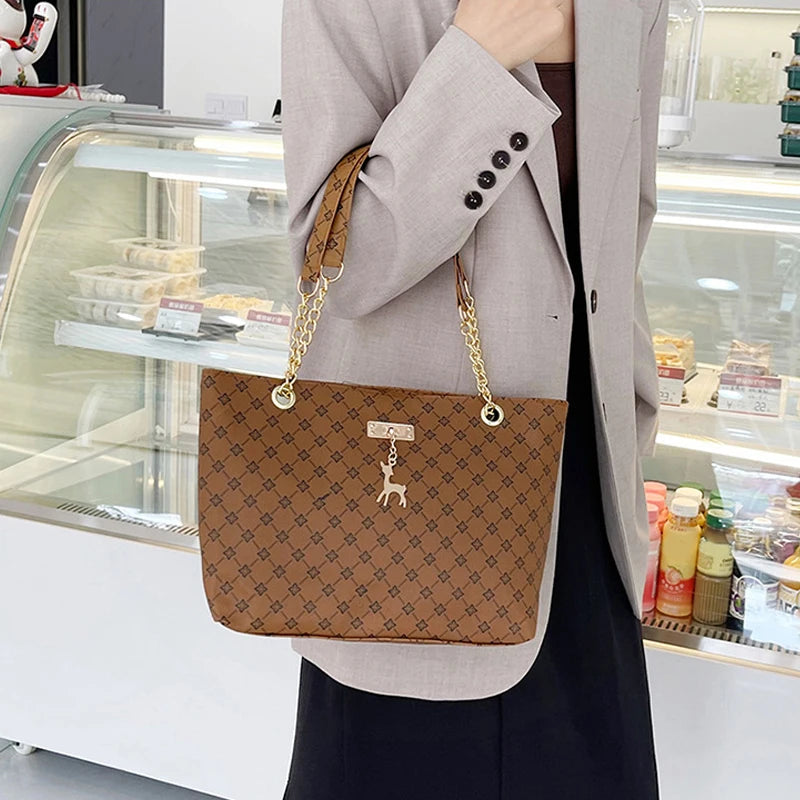 2024 Autumn and Winter New Presbyopic Handbag Shoulder Bag Large Capacity Tote Bag Women's Bag